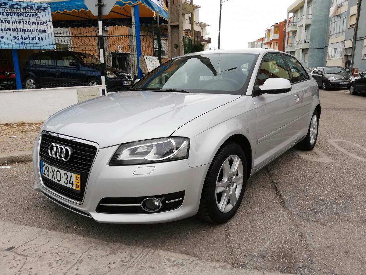 Audi A3 1.6 TDI sport Outubro/12 - à venda - Ligeiros