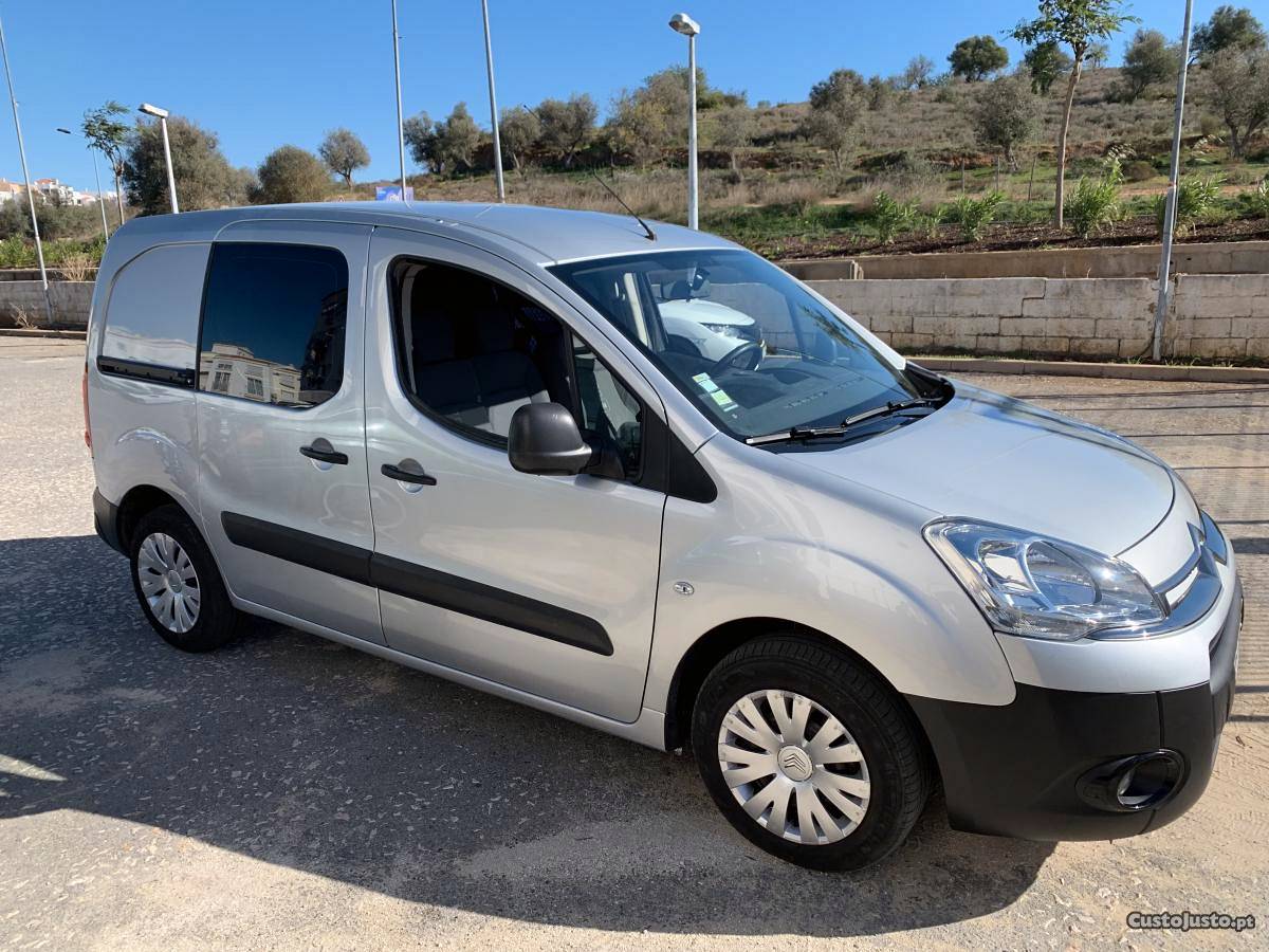 Citroën Berlingo 1.6 HDI 90 3-Lugares Dezembro/14 - à