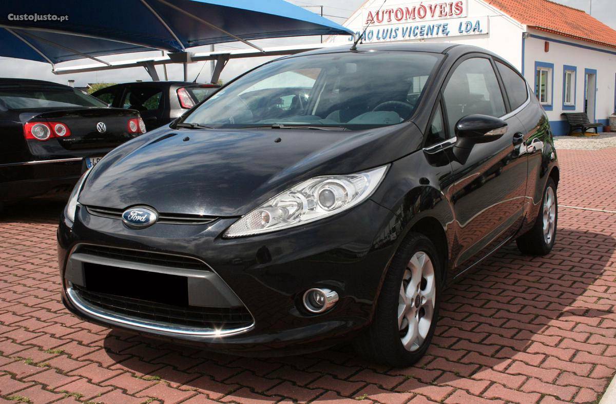 Ford Fiesta 1.25 Outubro/09 - à venda - Ligeiros