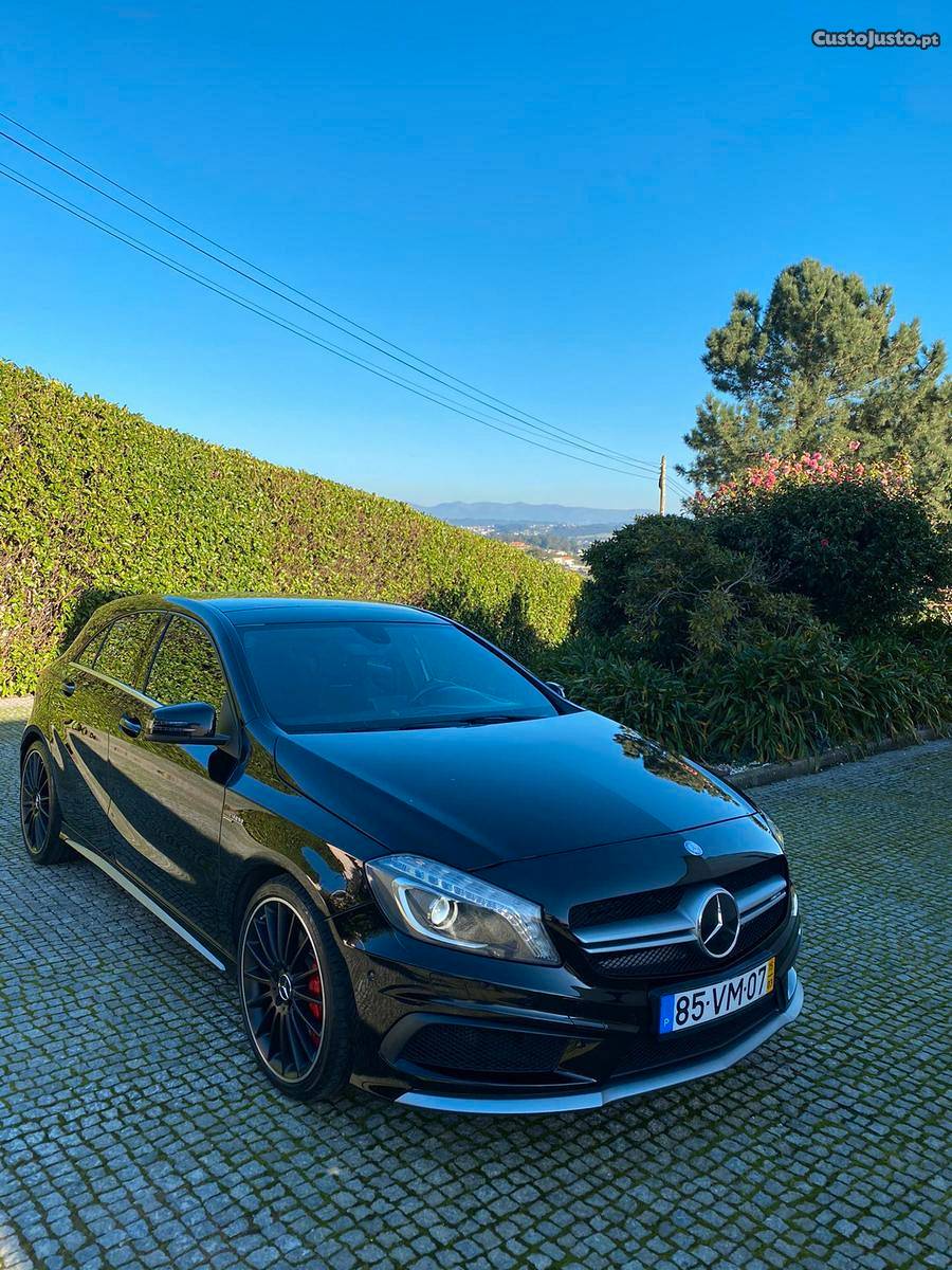 Mercedes-Benz A 45 AMG AMG Março/15 - à venda - Ligeiros