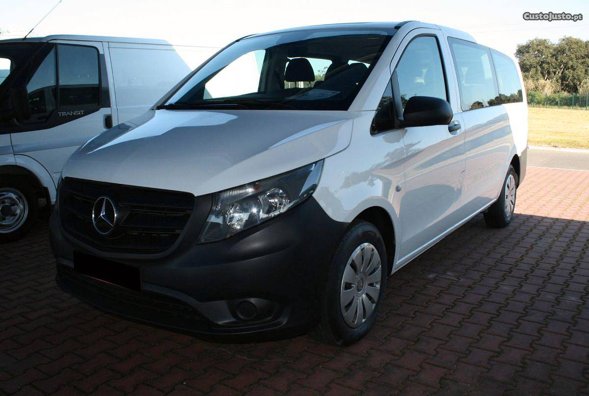 Mercedes-Benz Vito Tourer 109 Cdi Maio/15 - à venda -