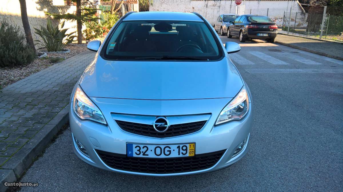 Opel Astra J Cdti Caravan Gps Novembro/12 - à venda -