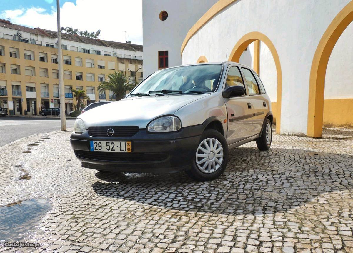 Opel Corsa 1.0 Junho/98 - à venda - Ligeiros Passageiros,