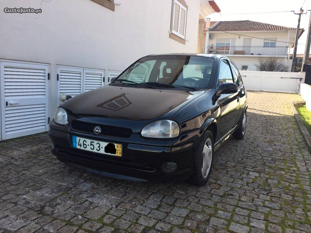 Opel Corsa B-sport Outubro/97 - à venda - Ligeiros