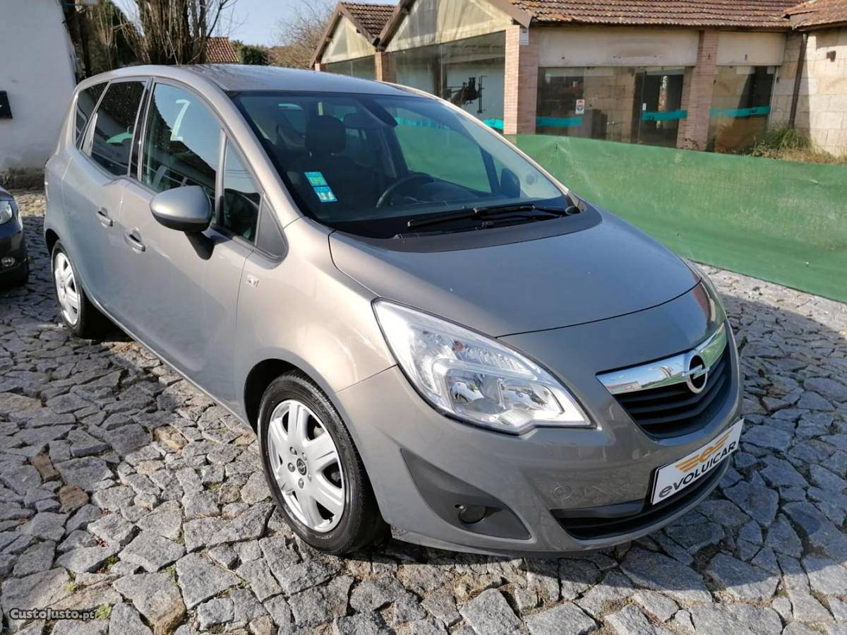 Opel Meriva 1.4 Turbo Gasolina Abril/11 - à venda -