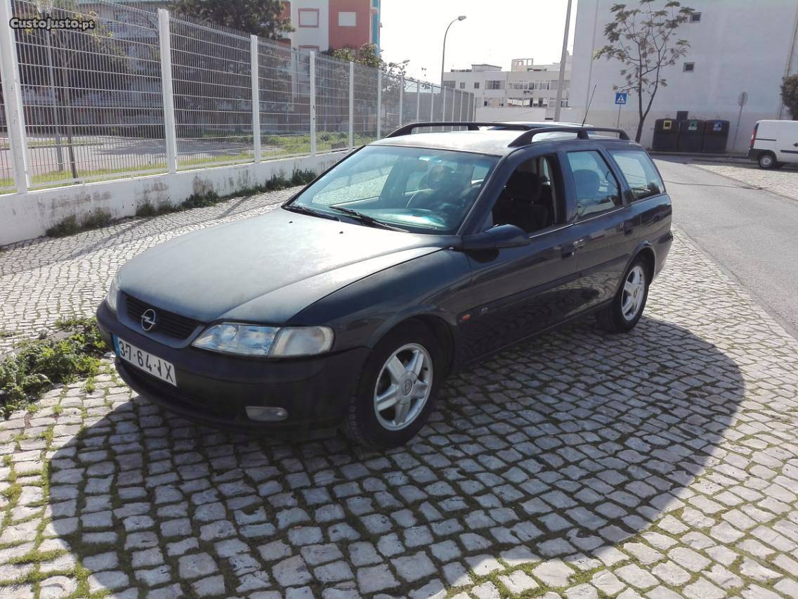 Opel Vectra Gasolina Setembro/97 - à venda - Ligeiros