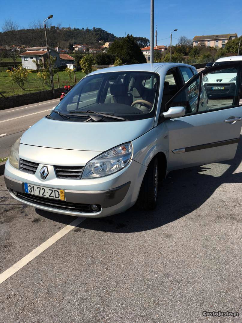 Renault Scénic 5 lugares AC diesel Abril/04 - à venda -