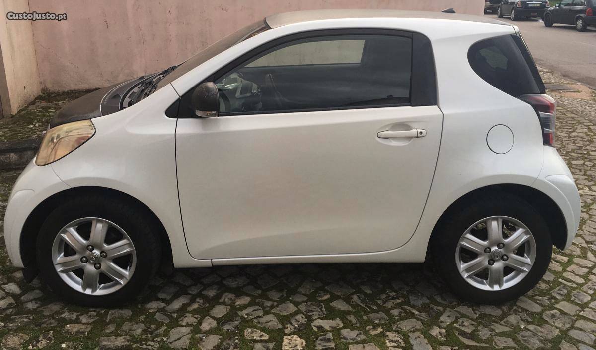 Toyota iQ 1.0 Outubro/09 - à venda - Ligeiros Passageiros,