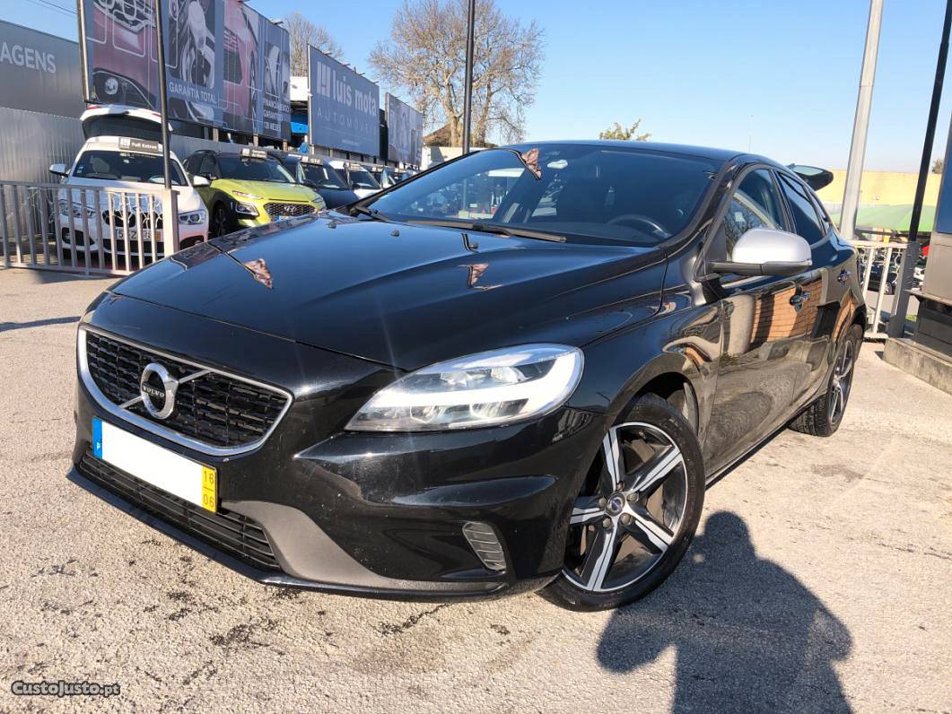 Volvo V40 R-Design D2 2.0D Junho/16 - à venda - Ligeiros