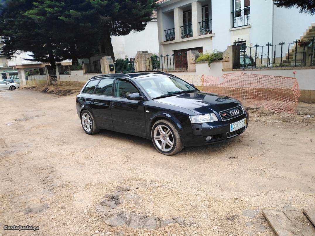 Audi A4 S. L Julho/02 - à venda - Ligeiros Passageiros,