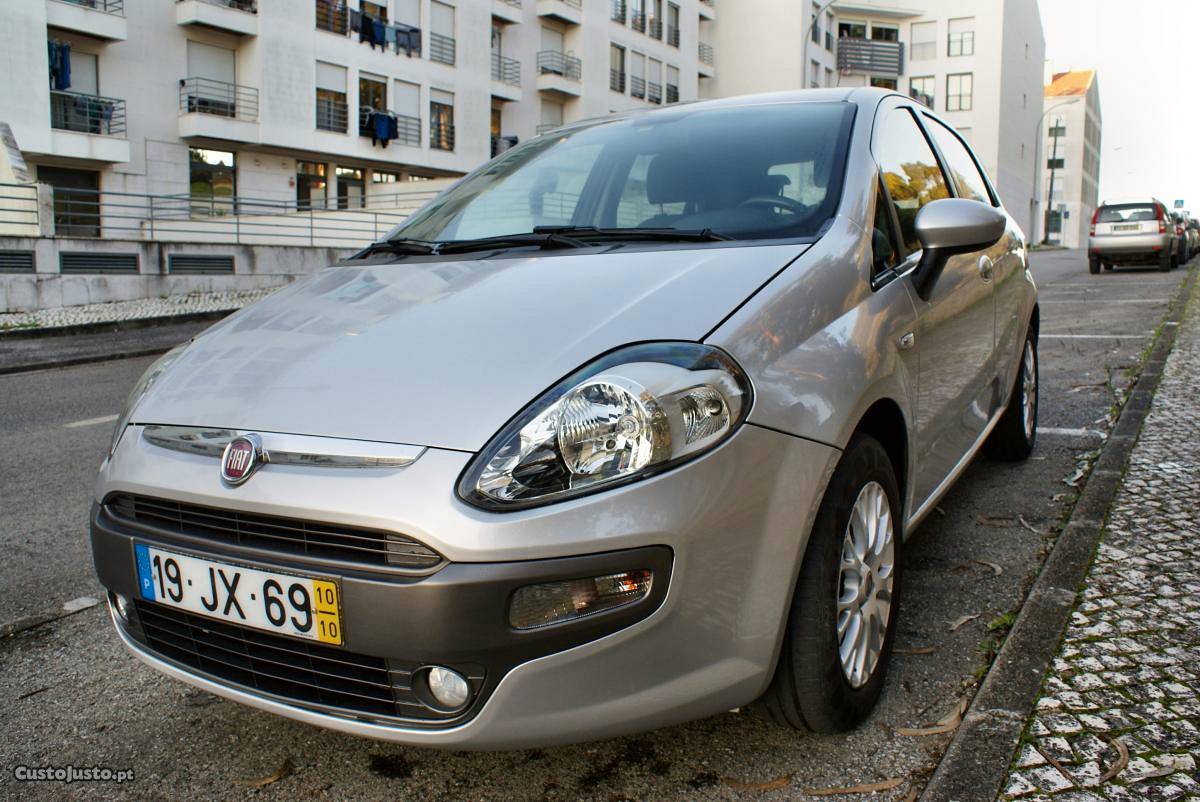 Fiat Punto EVO 1.2 Dynamic Outubro/10 - à venda - Ligeiros