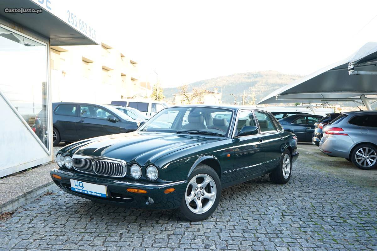 Jaguar XJ 3.2 V8 Janeiro/02 - à venda - Ligeiros