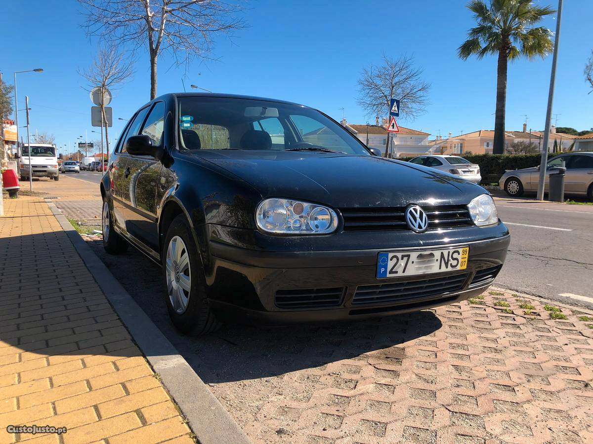 VW Golf v  Julho/99 - à venda - Ligeiros