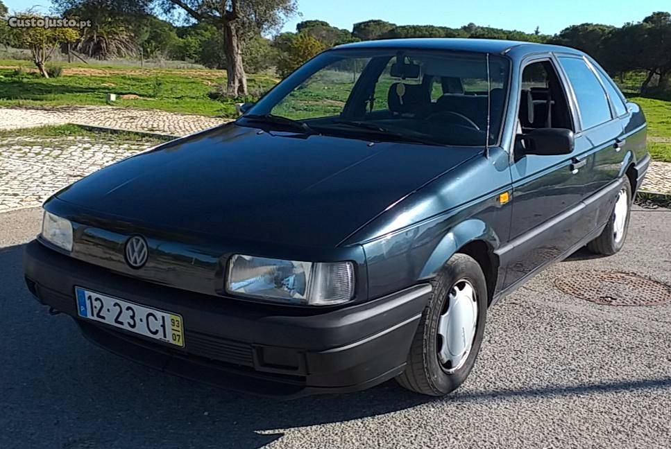 VW Passat 1.6,TD, 4-PORTAS Julho/93 - à venda - Ligeiros