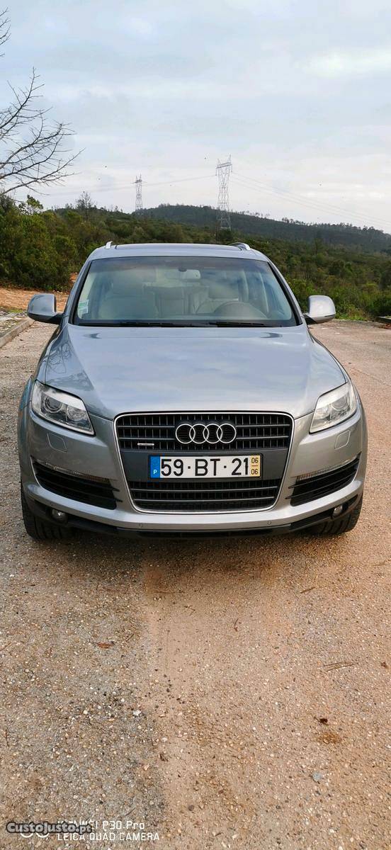 Audi Q7 triptronic Junho/06 - à venda - Monovolume / SUV,