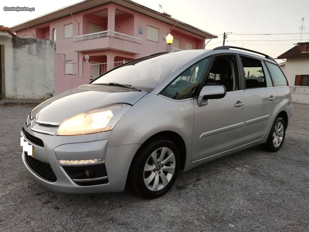 Citroën C4 Grand Picasso 1.6 HDI-Cx Aut-7 Lug Março/11 -