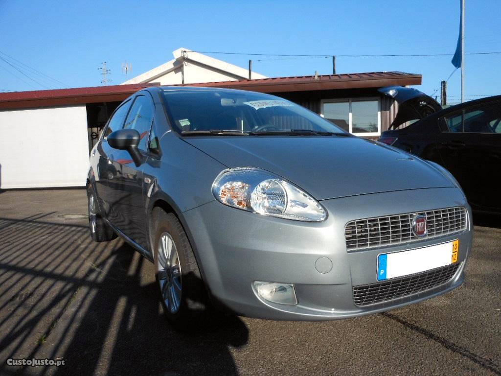 Fiat Grande Punto 1.2i Nacionalkm Dezembro/10 - à