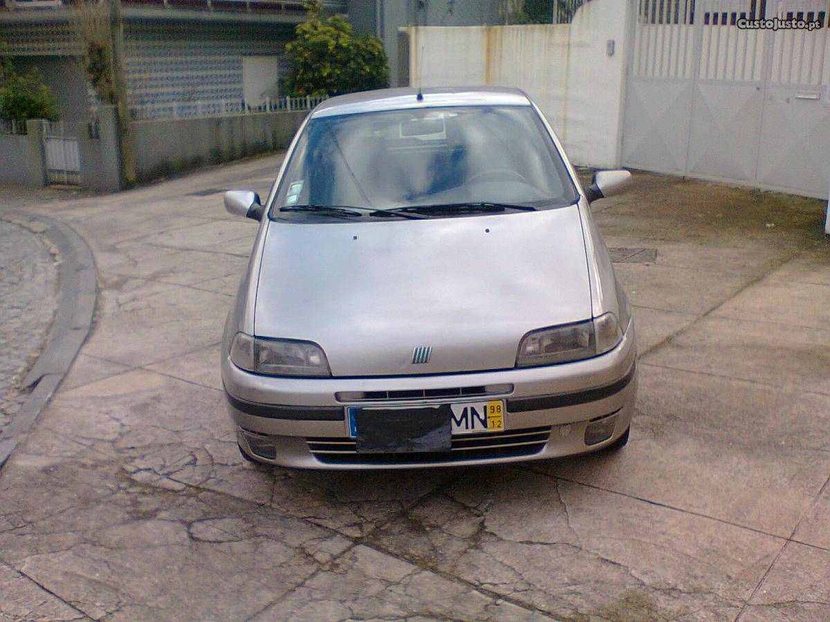 Fiat Punto 1.7 TD selo/ins Janeiro/99 - à venda -