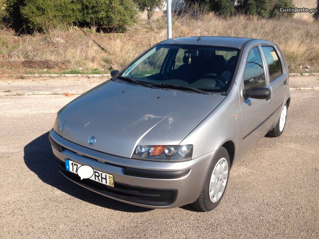 Fiat Punto v Março/01 - à venda - Ligeiros