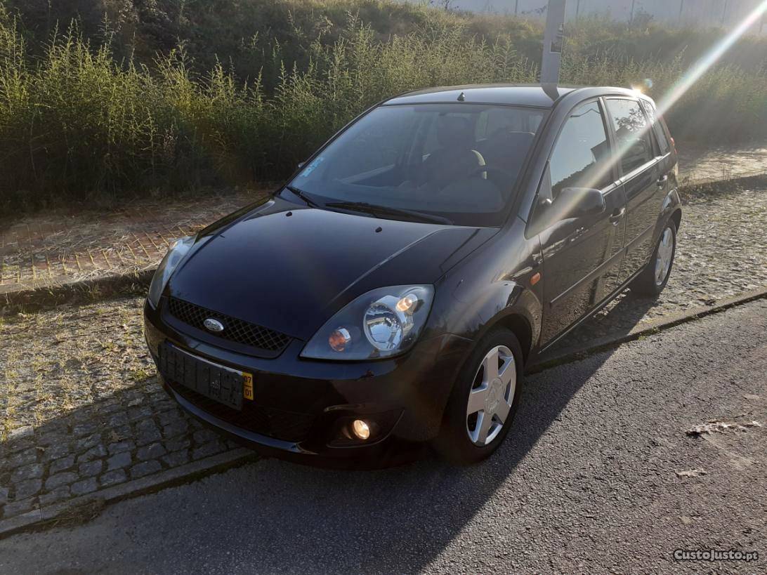 Ford Fiesta 1.2 sport Janeiro/07 - à venda - Ligeiros