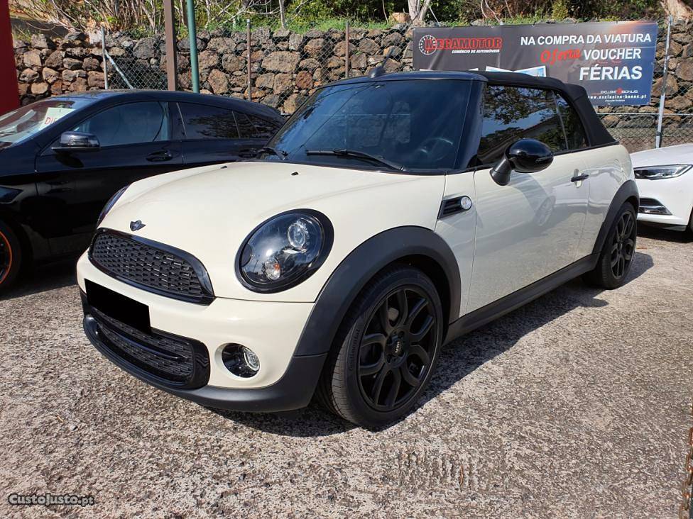 MINI Cabrio Cooper D 116cv Setembro/14 - à venda - Ligeiros