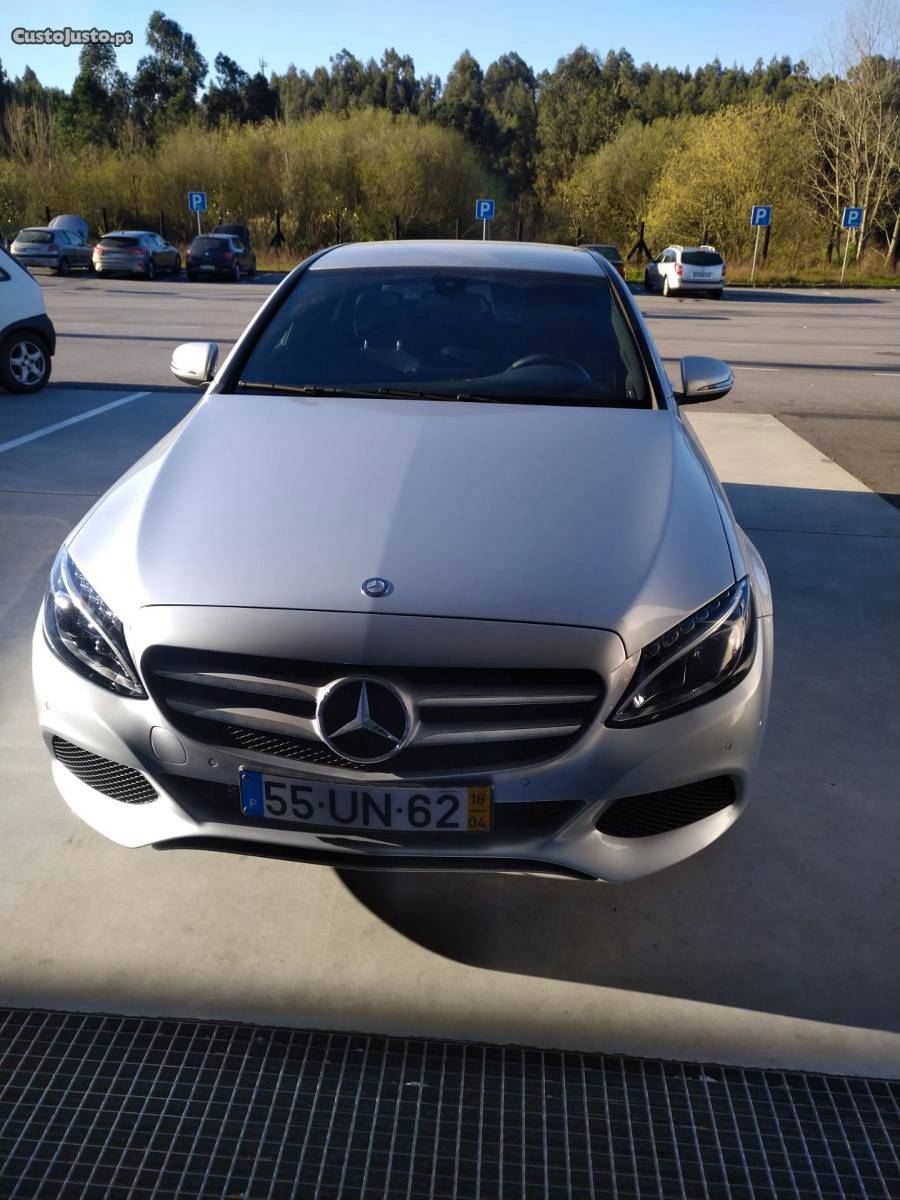 Mercedes-Benz C 220 Avangard Abril/18 - à venda - Ligeiros