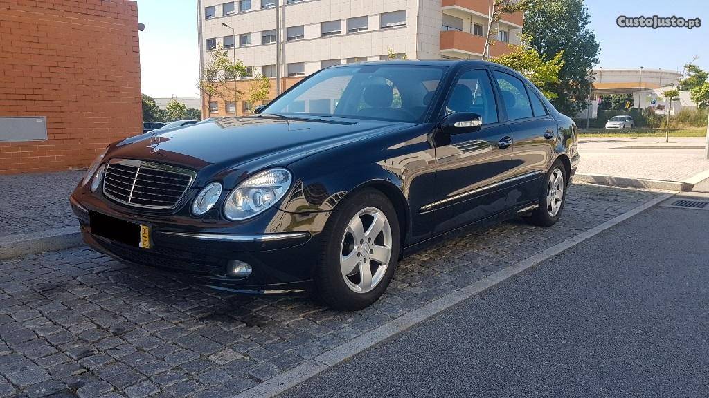 Mercedes-Benz E 220 CDI AVANTGARDE Março/06 - à venda -