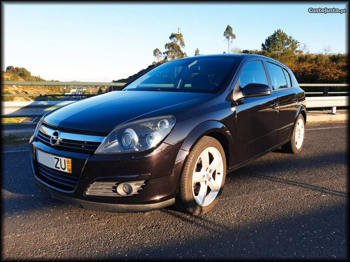 Opel Astra 1.9 CDTI 150CV Cosmo Abril/05 - à venda -