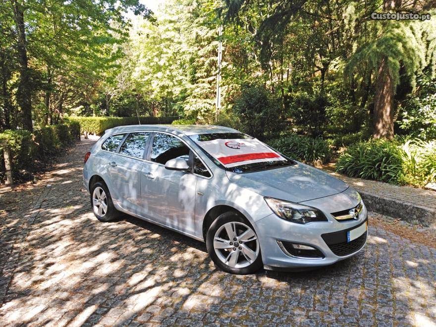 Opel Astra CDTi Dezembro/13 - à venda - Ligeiros