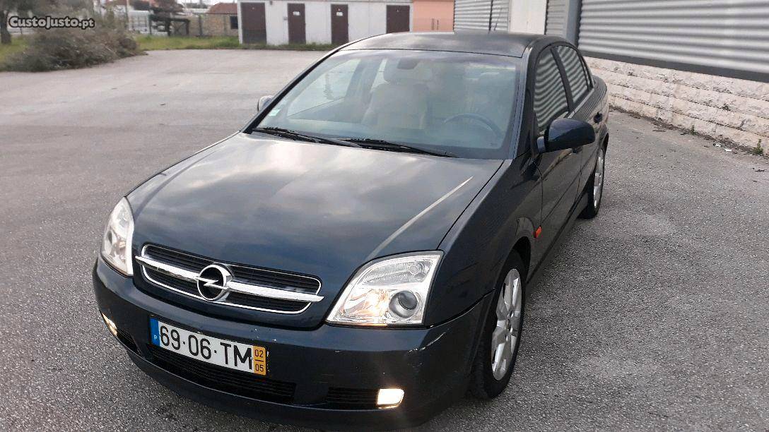 Opel Vectra 1.8i 16v Executive Maio/02 - à venda - Ligeiros