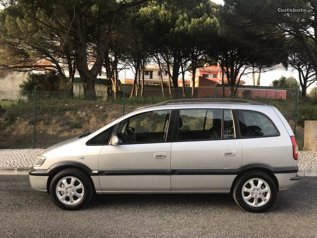 Opel Zafira 7 lug 2.2 cdti Outubro/03 - à venda - Ligeiros