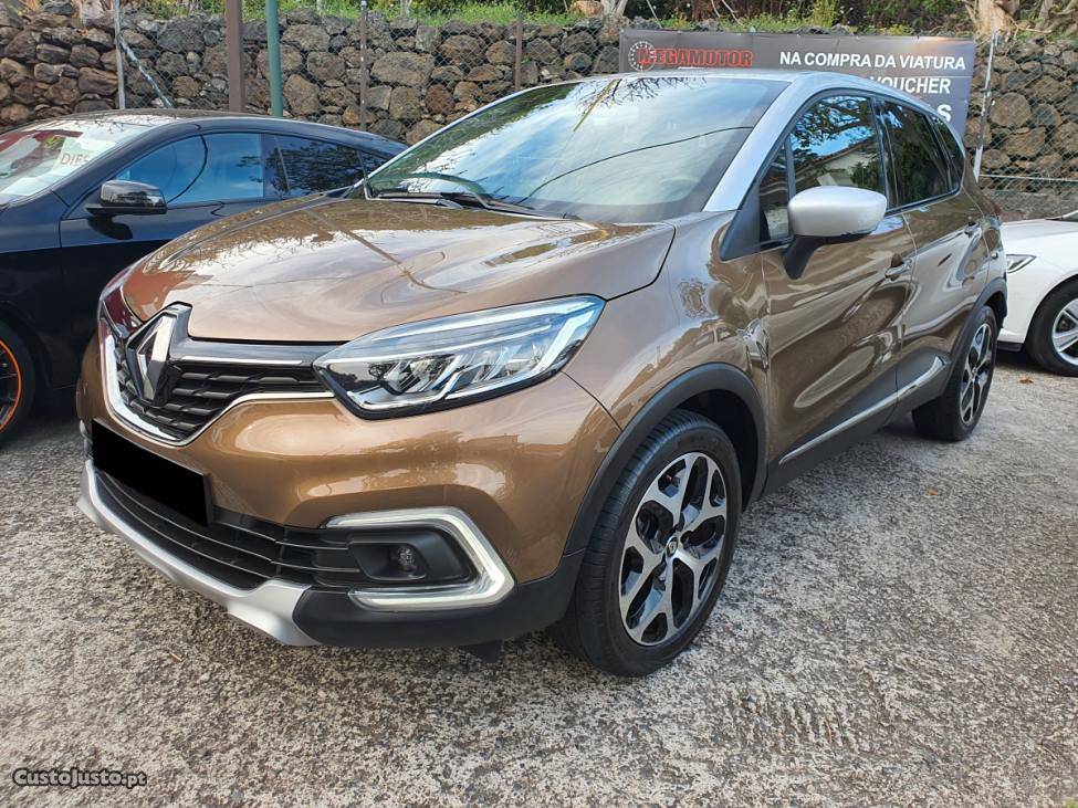 Renault Captur 0.9 TCE Exclusive Junho/18 - à venda -