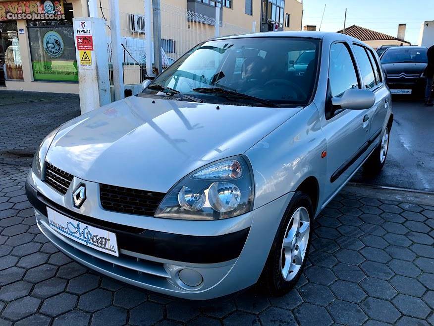 Renault Clio 1.2 Expression Julho/02 - à venda - Ligeiros