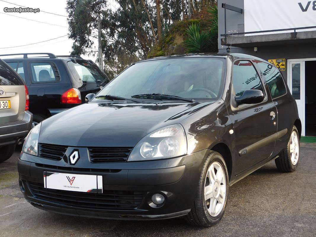 Renault Clio 1.5 DCi Março/04 - à venda - Ligeiros