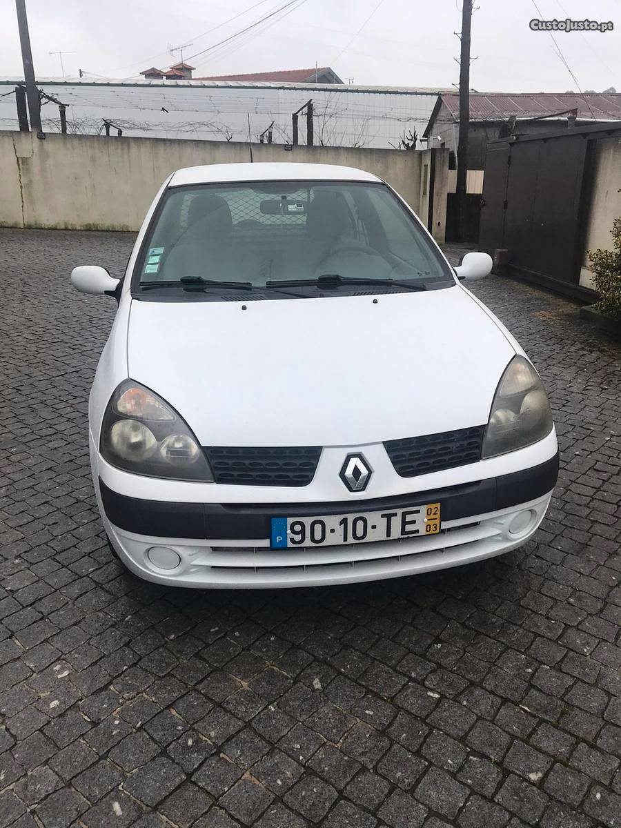 Renault Clio Março/02 - à venda - Comerciais / Van, Porto
