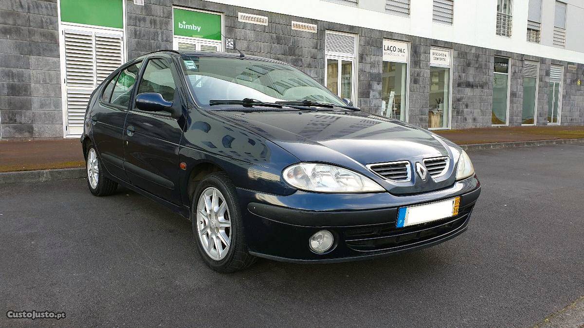 Renault Mégane 1.4 Agosto/99 - à venda - Ligeiros