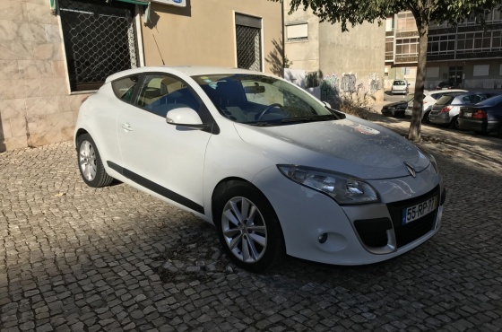 Renault Mégane Coupe 1.5 dCi Dynamique S - J Tenreiros