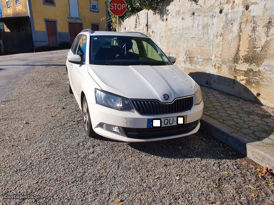 Skoda Fabia 1.4 tdi Janeiro/16 - à venda - Ligeiros