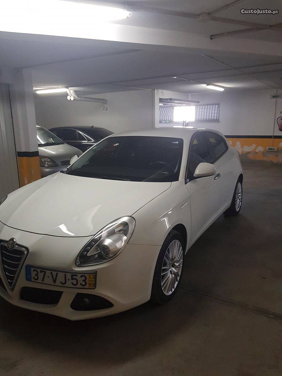 Alfa Romeo Giulietta Aceito retoma Novembro/13 - à venda -