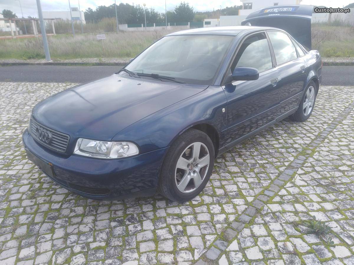 Audi A4 1.9 tdi 110 cv Março/98 - à venda - Ligeiros