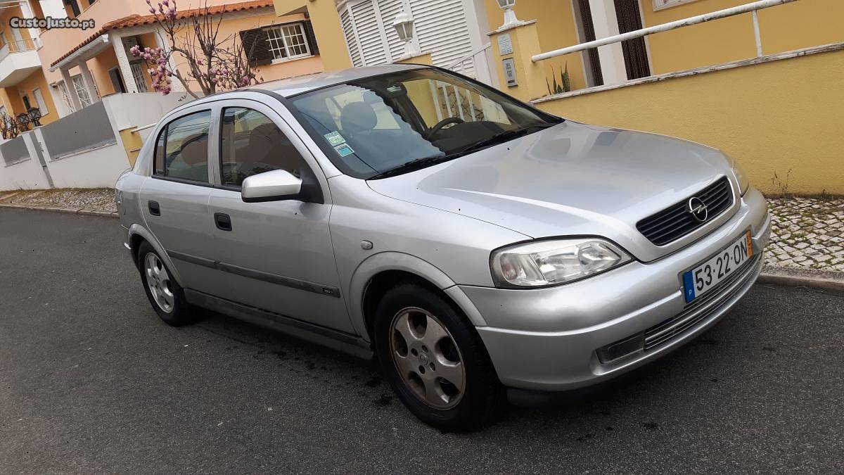 Opel Astra 1.4 impecavel Novembro/99 - à venda - Ligeiros