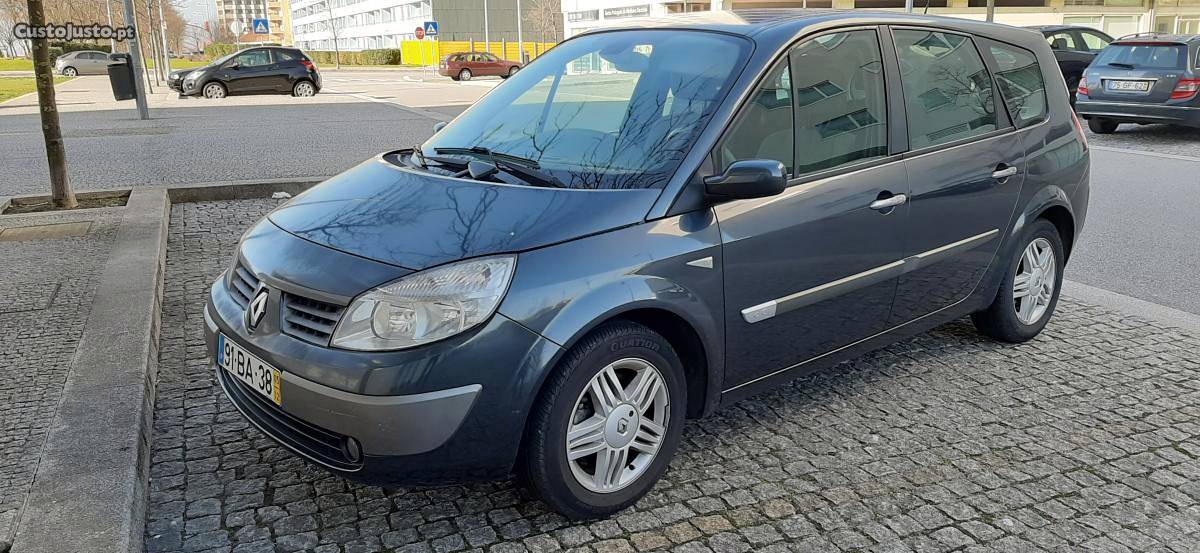 Renault Grand Scénic 1.5 Dci 7 lugares Dezembro/05 - à