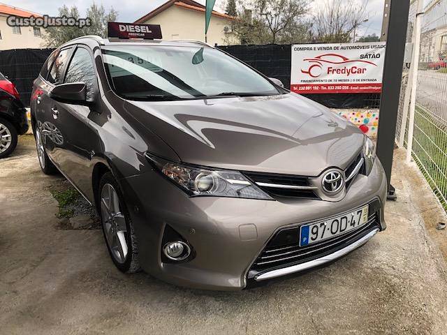 Toyota Auris 1.4 D4D STATION Novembro/13 - à venda -