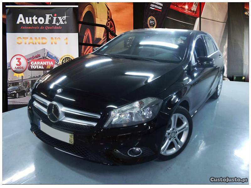 Mercedes-Benz A 180 SPORT T.A 110CV Fevereiro/15 - à venda