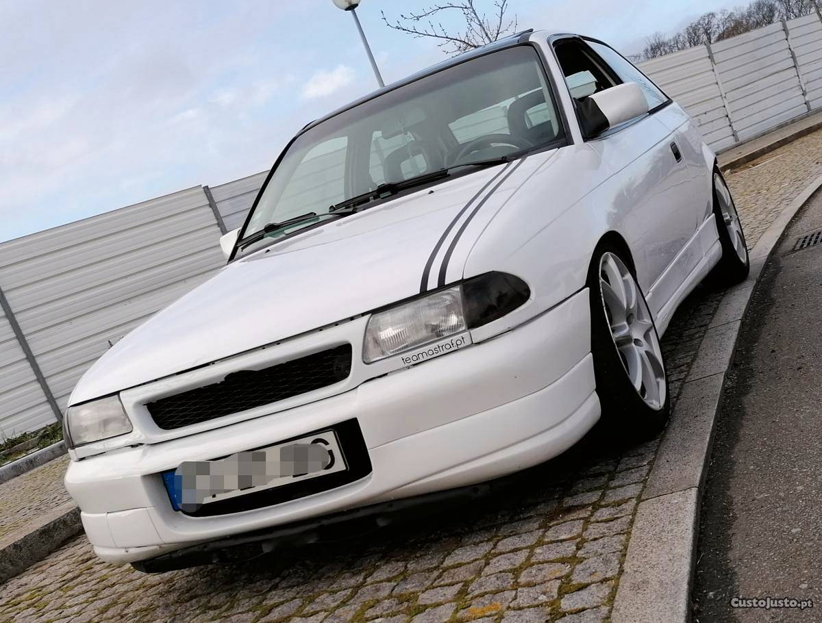Opel Astra 2.0i 8v Novembro/92 - à venda - Ligeiros