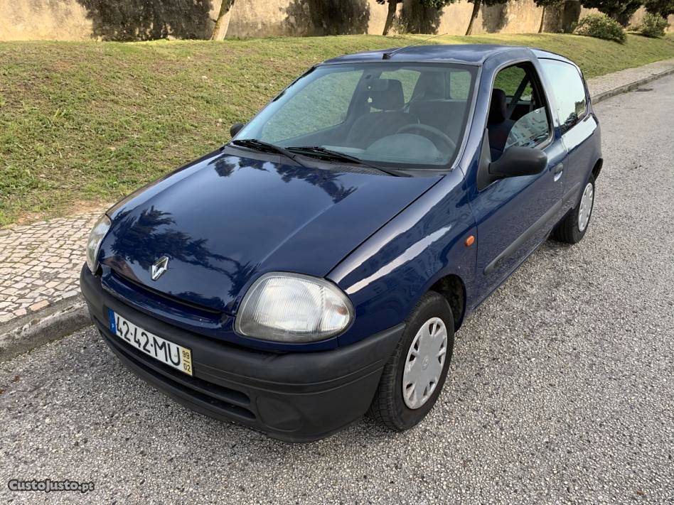 Renault Clio 1.2 RT Basic Fevereiro/99 - à venda - Ligeiros