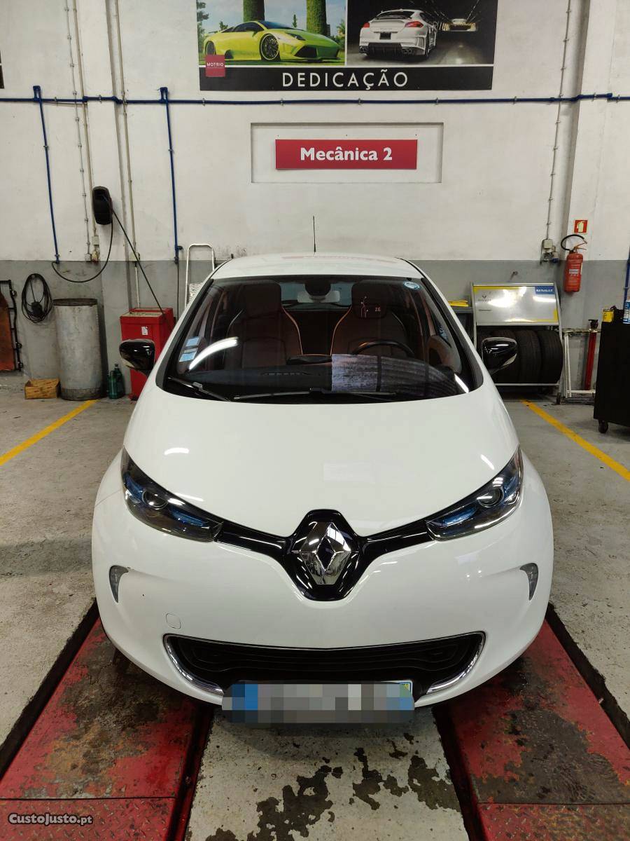 Renault Zoe Intense Janeiro/15 - à venda - Ligeiros