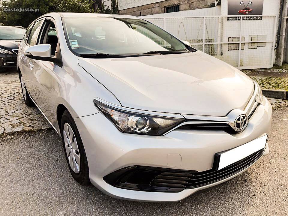 Toyota Auris D4-D SW C/nova Novembro/15 - à venda -