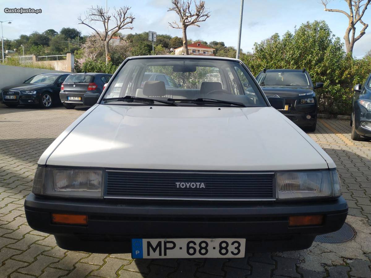 Toyota Corolla 1.3 AE80 DE LUXE 8V Outubro/84 - à venda -