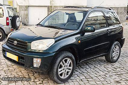 Toyota RAV4 3 portas Dezembro/00 - à venda - Pick-up/